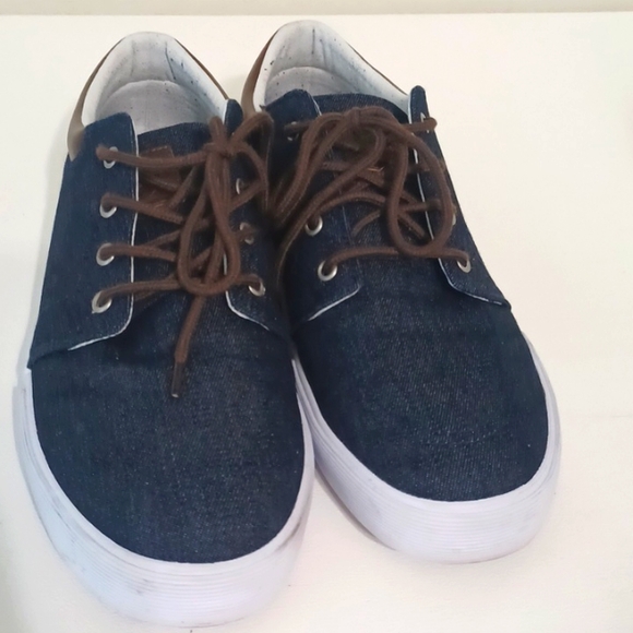 St. John's Bay Other - St John's Bay men's size 12 navy canvas shoes